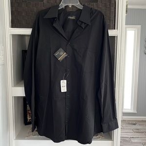 Men’s long sleeved dress shirt